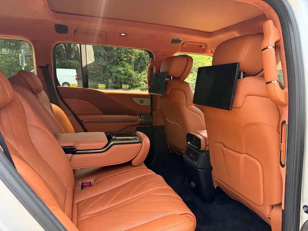 Yangwang U8 2023 Luxury
