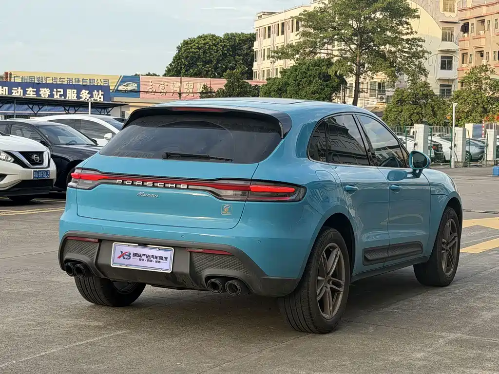 Porsche Macan — миниатюра 3