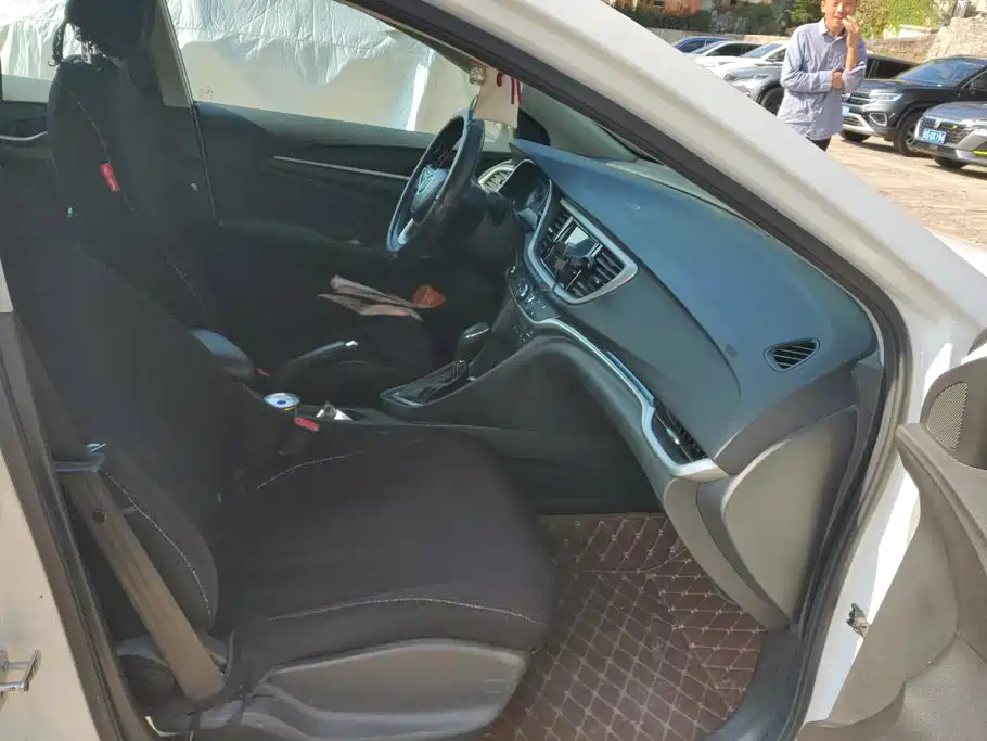 Buick Excelle — миниатюра 8