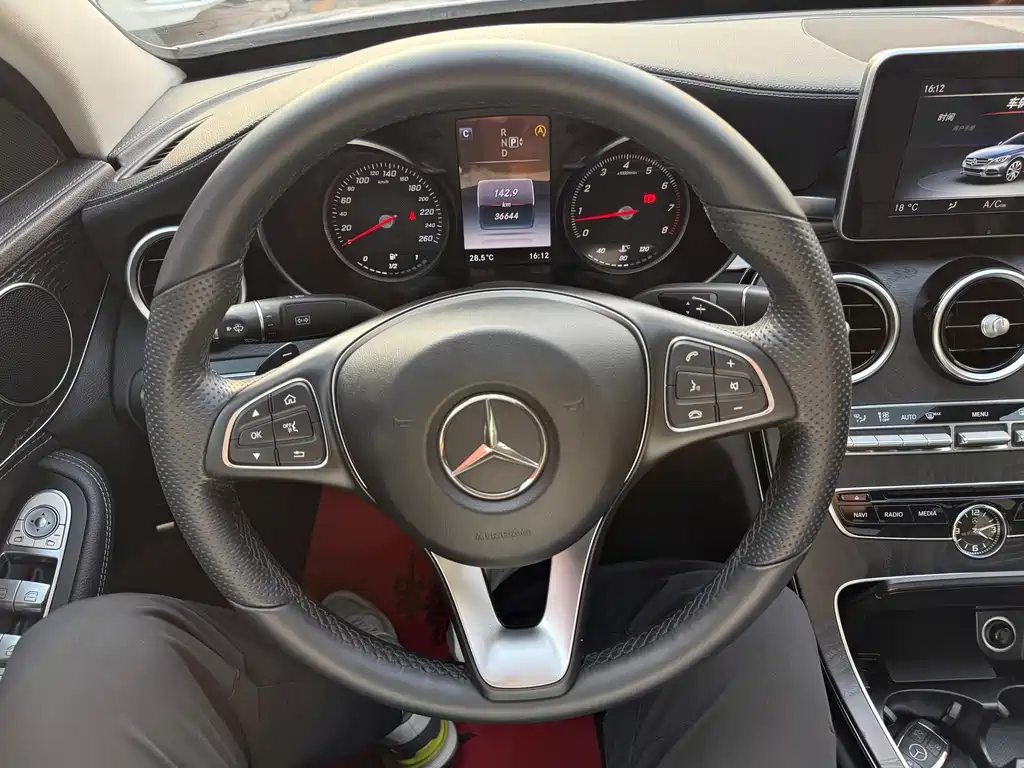 Mercedes-Benz C-Class — миниатюра 9