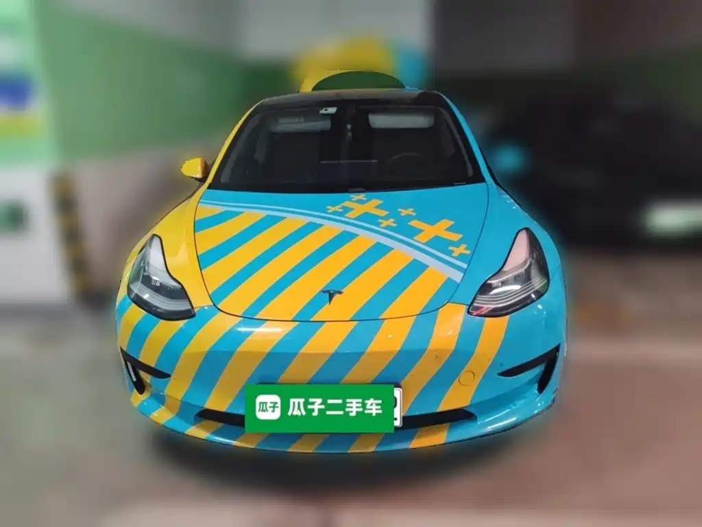 Tesla Model 3 — миниатюра 2