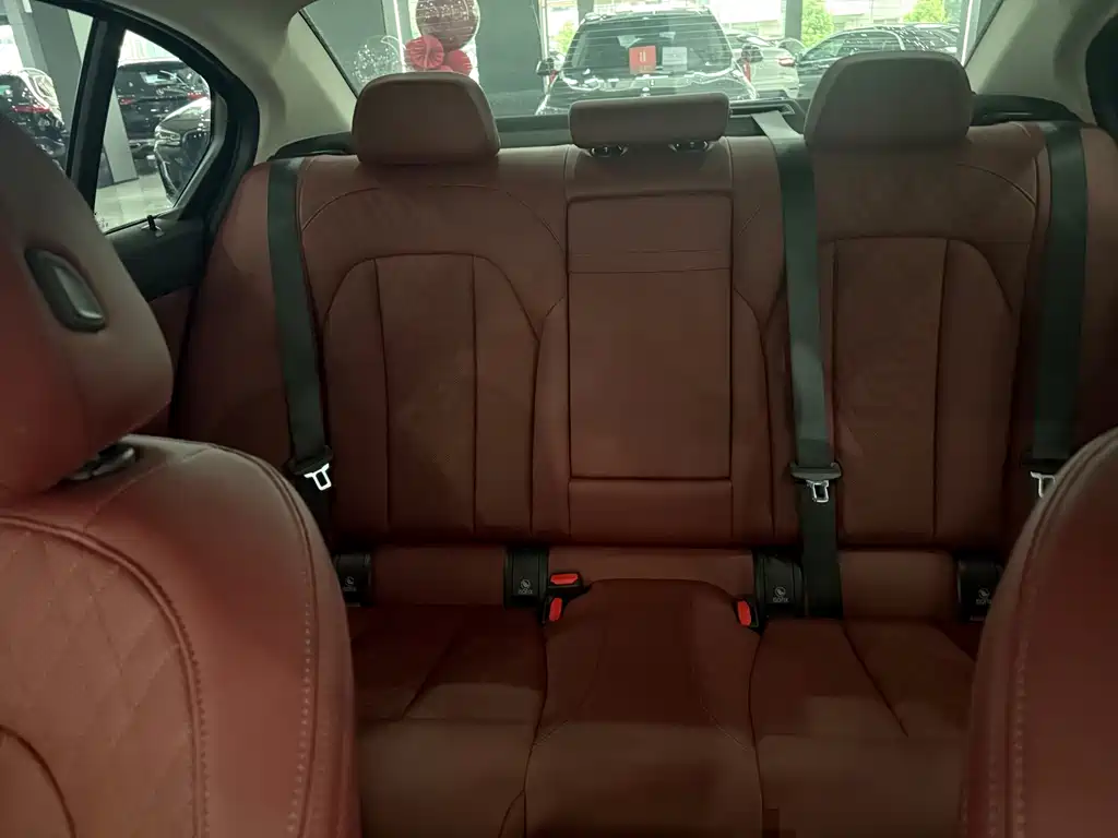 BMW 3 Series — миниатюра 7