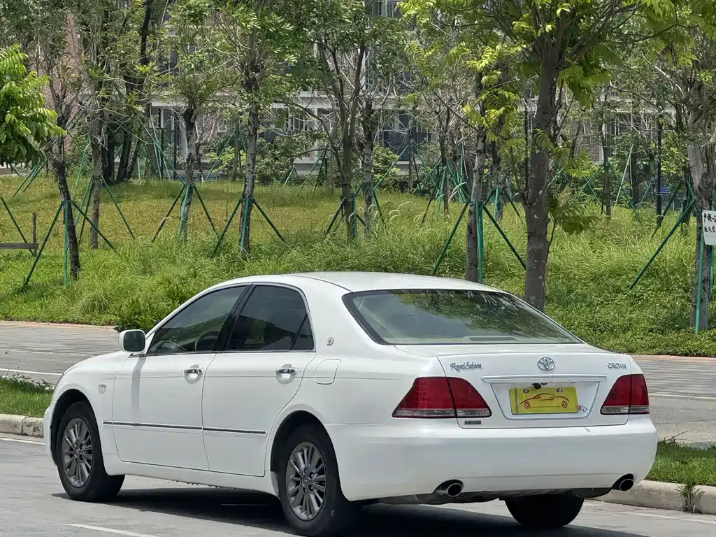 Toyota Crown 2005 3.0L Royal Saloon