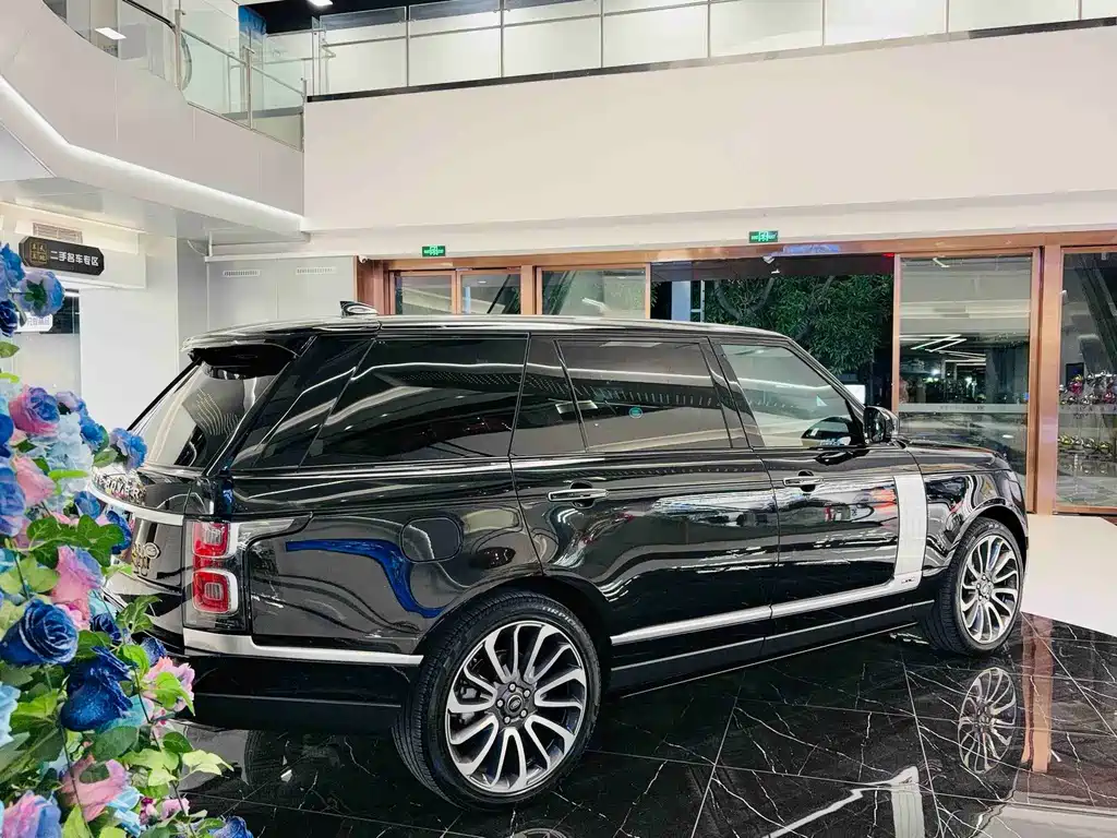 Land Rover Range Rover — миниатюра 6