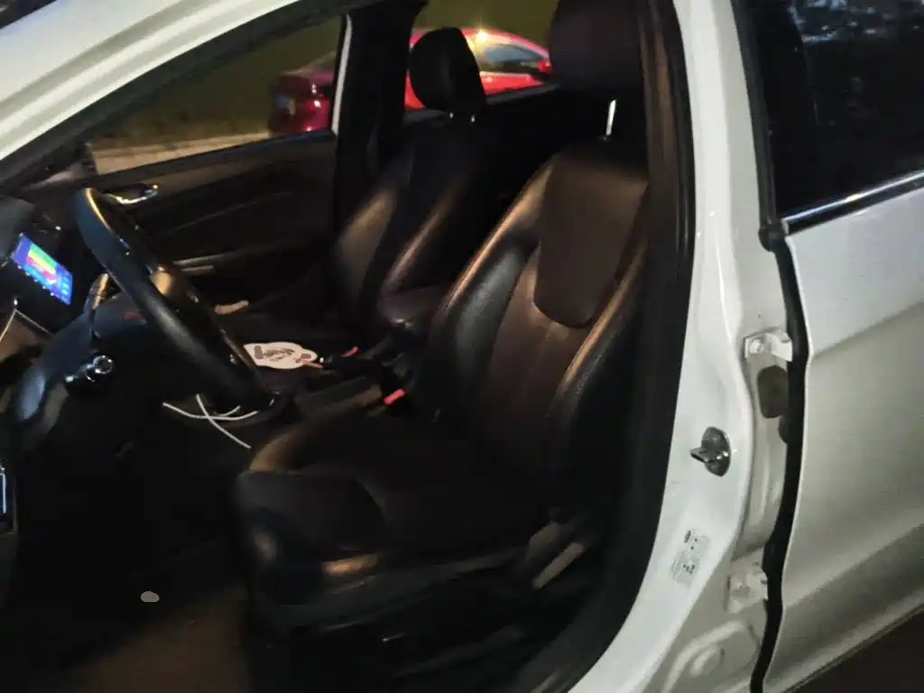 Chery Arrizo 5 — миниатюра 16