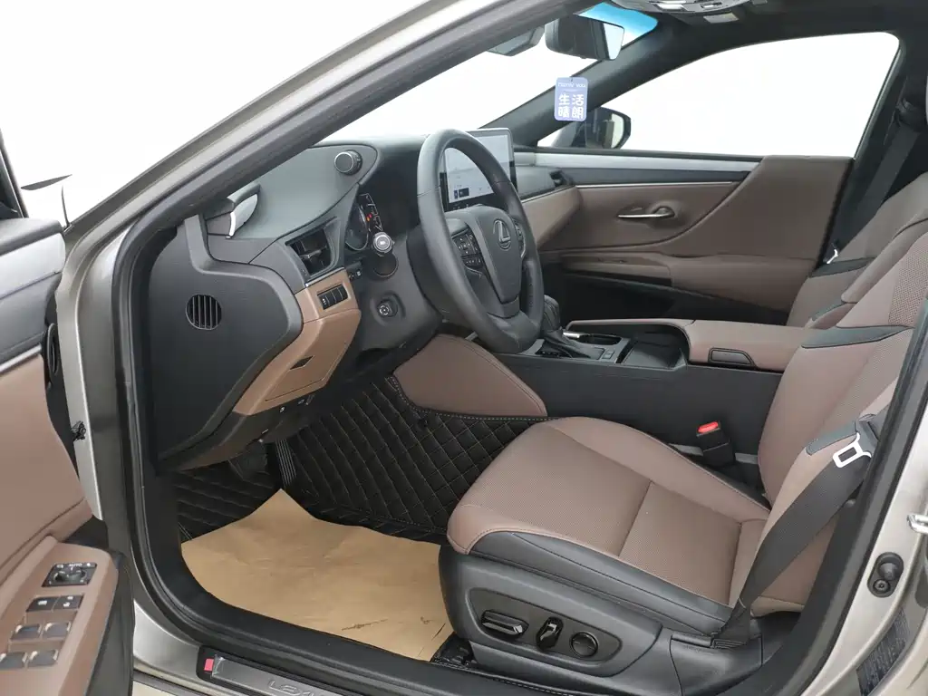 Lexus ES — миниатюра 7