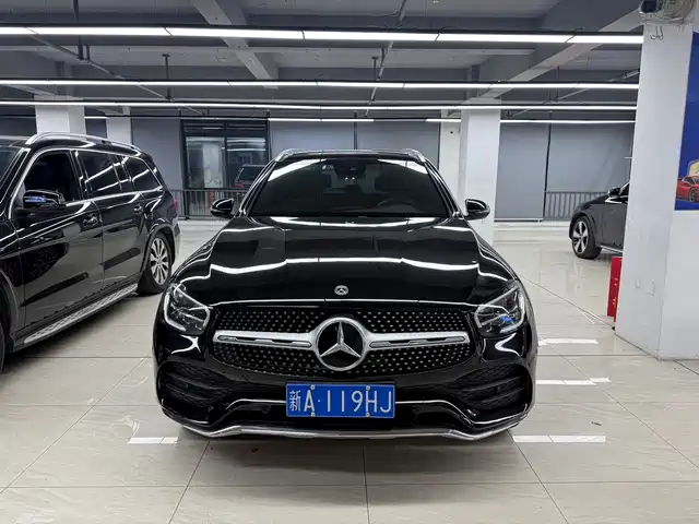 MERCEDES-BENZ GLC