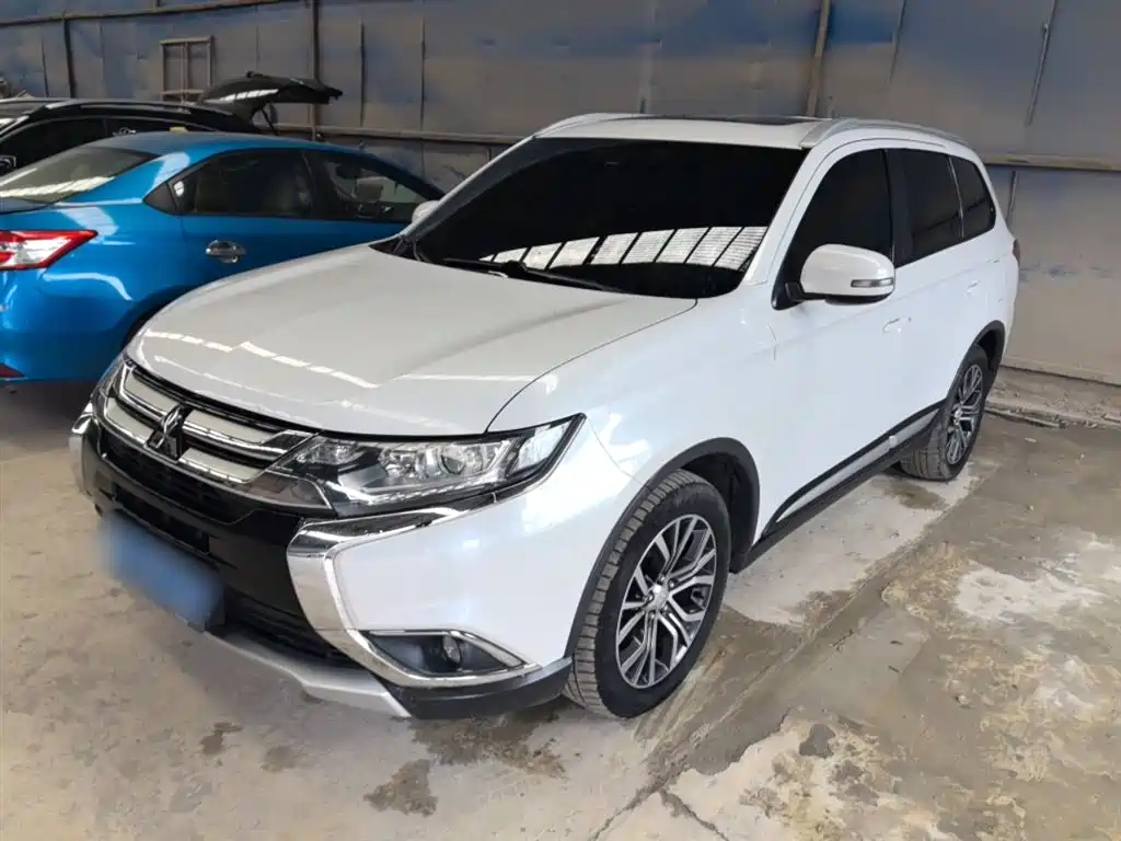 Mitsubishi Outlander 2018