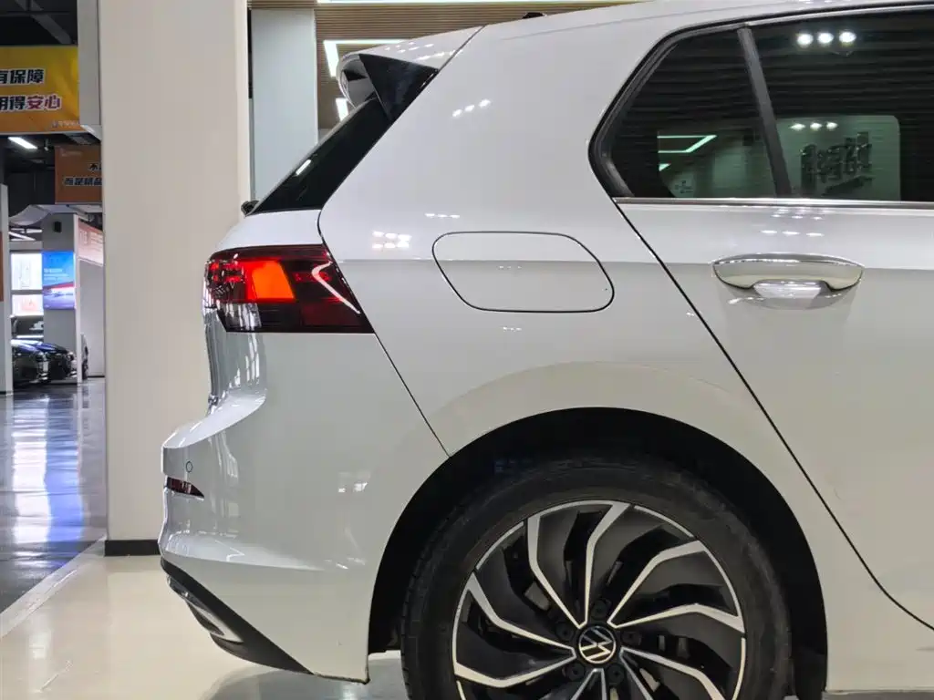Volkswagen Golf 2023 280TSI DSG Pro