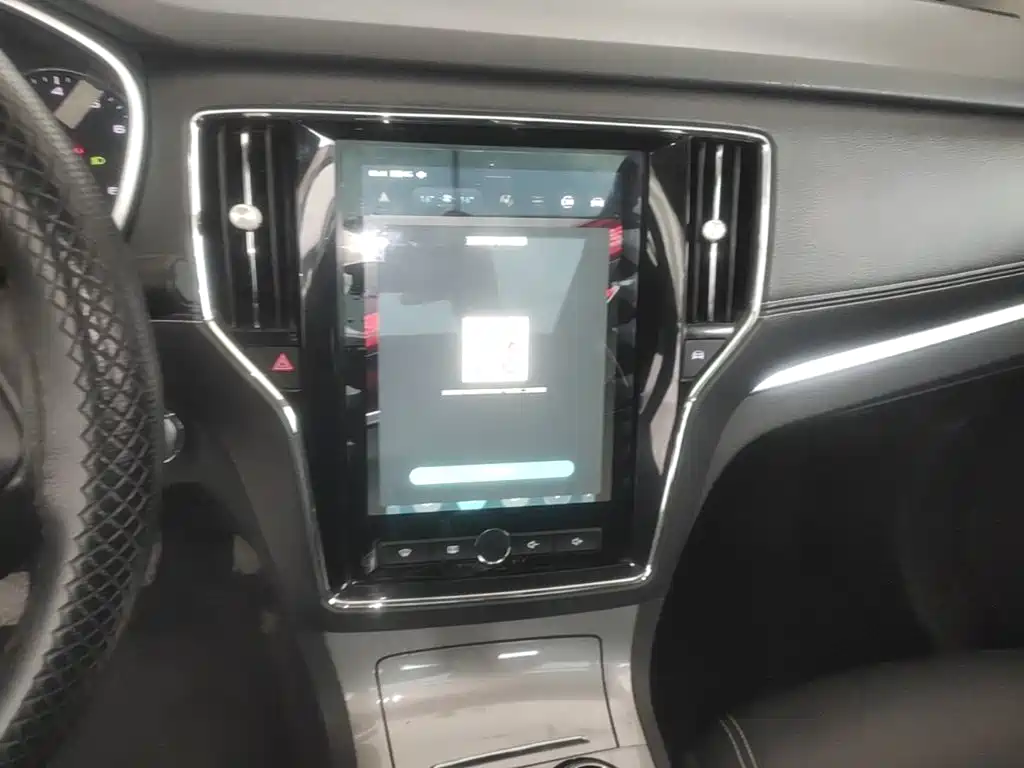 Roewe RX5 — миниатюра 13