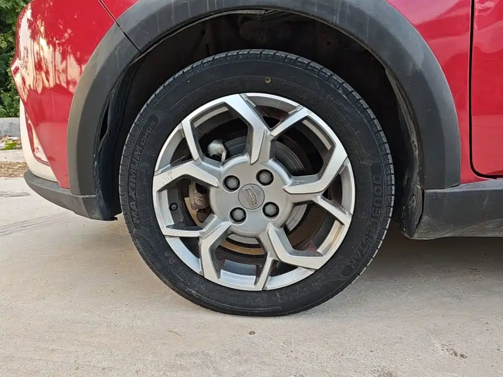 Geely Vision X1 — миниатюра 23