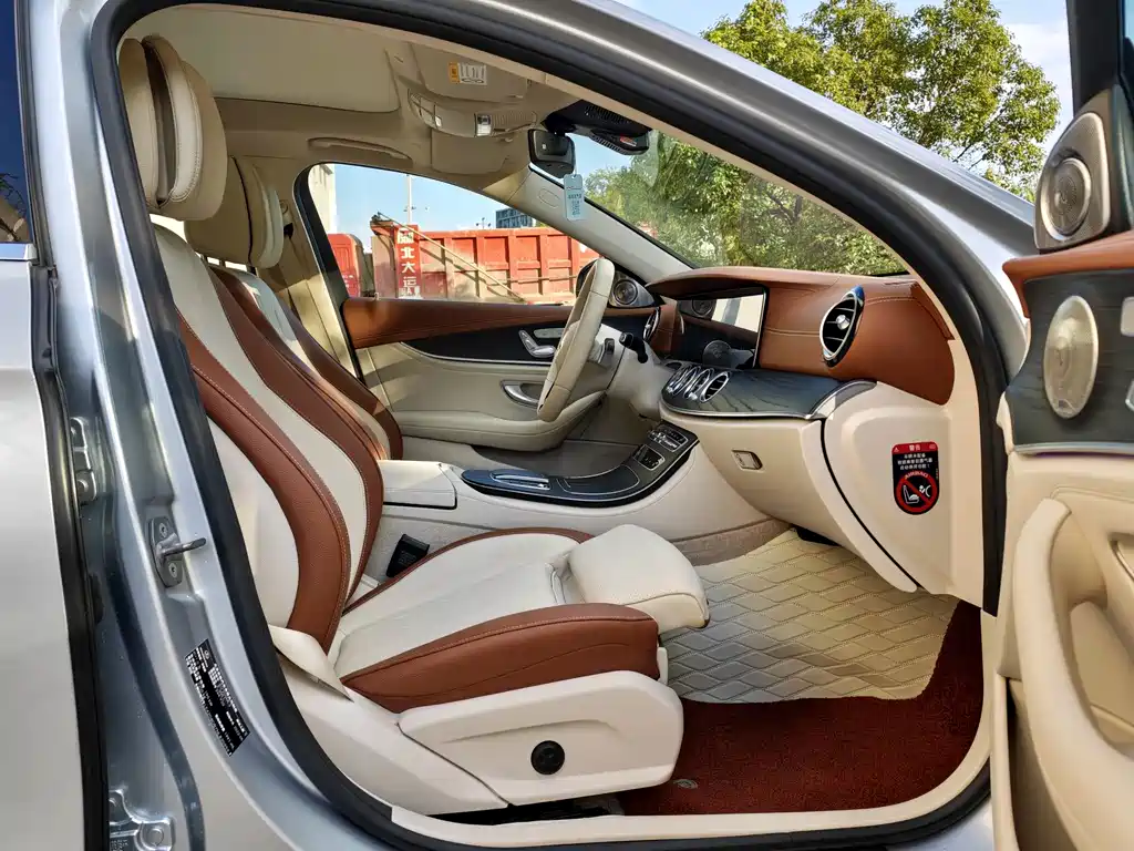 Mercedes-Benz E-Class — миниатюра 16