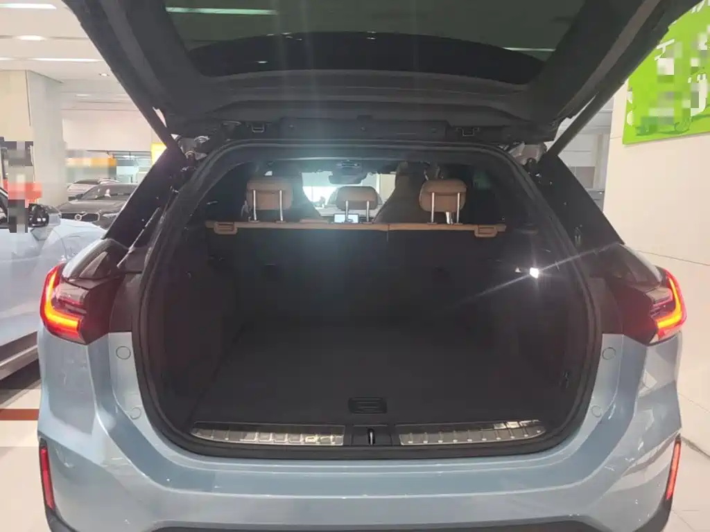 NIO ES6 — миниатюра 19