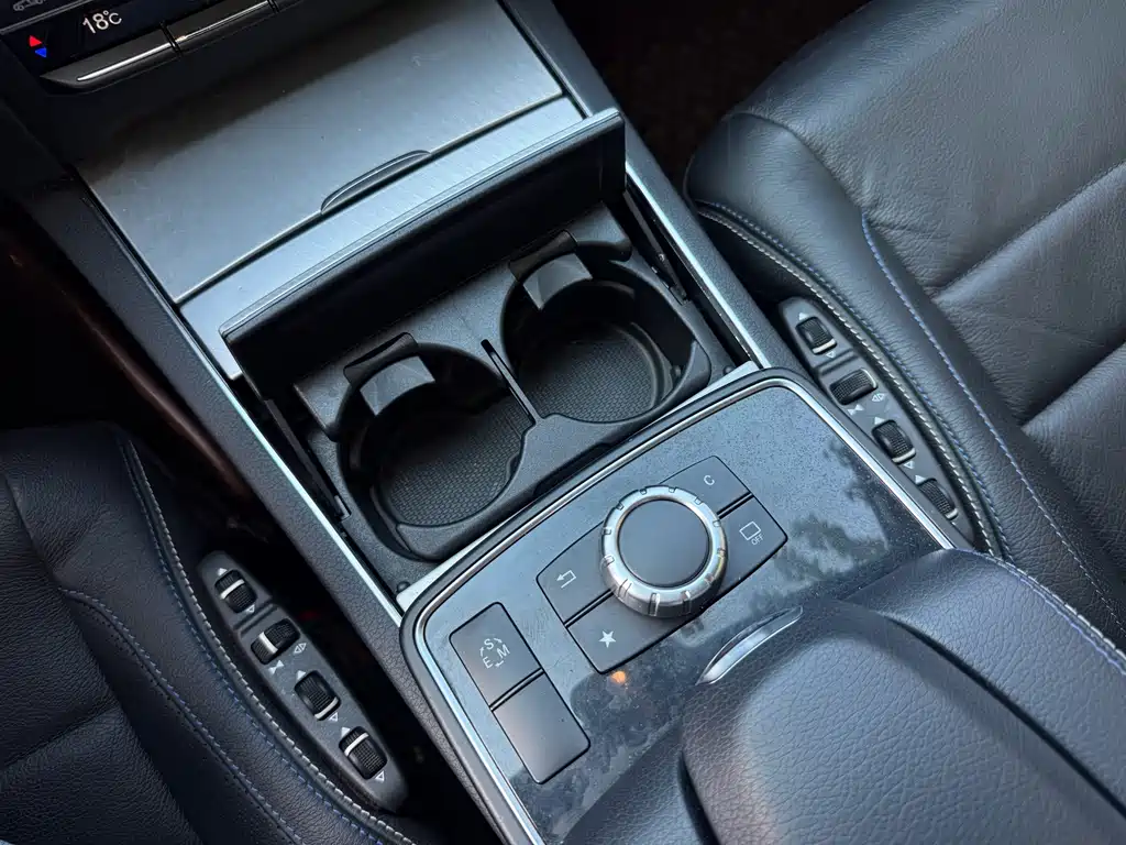 Mercedes-Benz E-Class (Import) — миниатюра 12