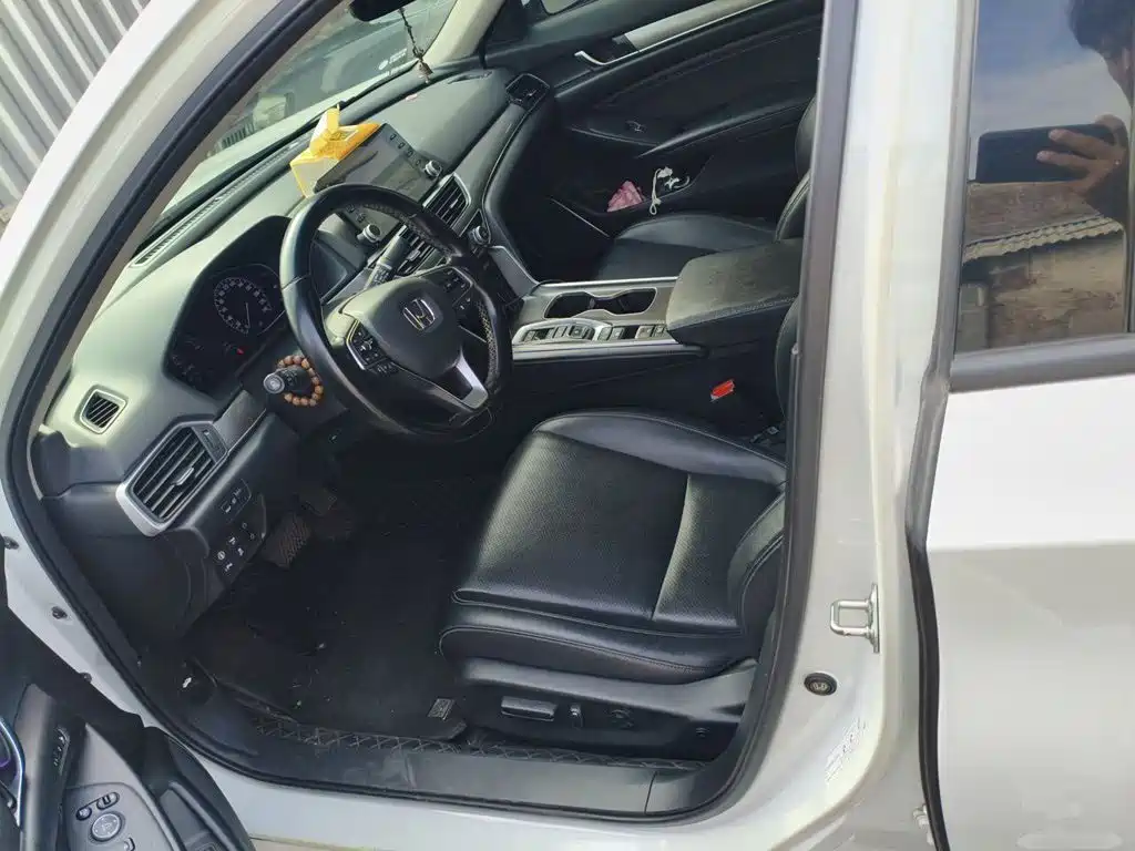 Honda Accord — миниатюра 11
