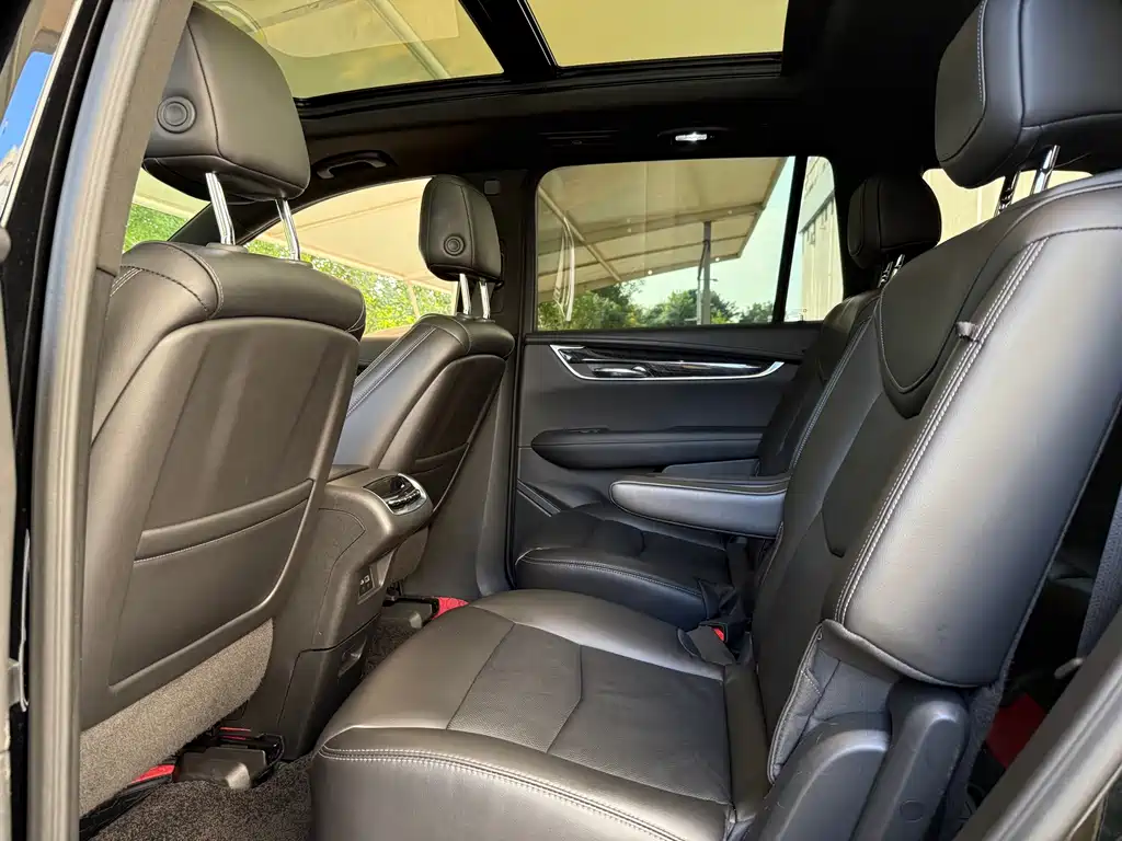 Cadillac XT6 — миниатюра 10