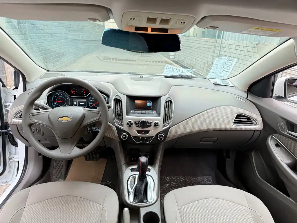 Chevrolet Cruze — миниатюра 9