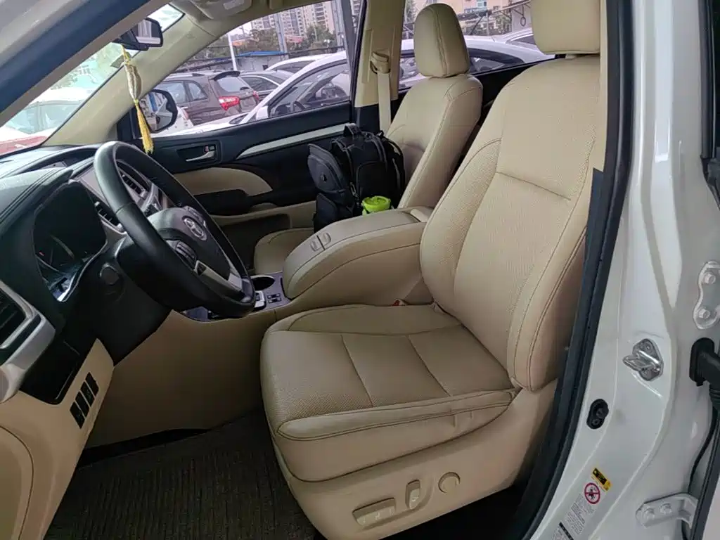 Toyota Highlander — миниатюра 15