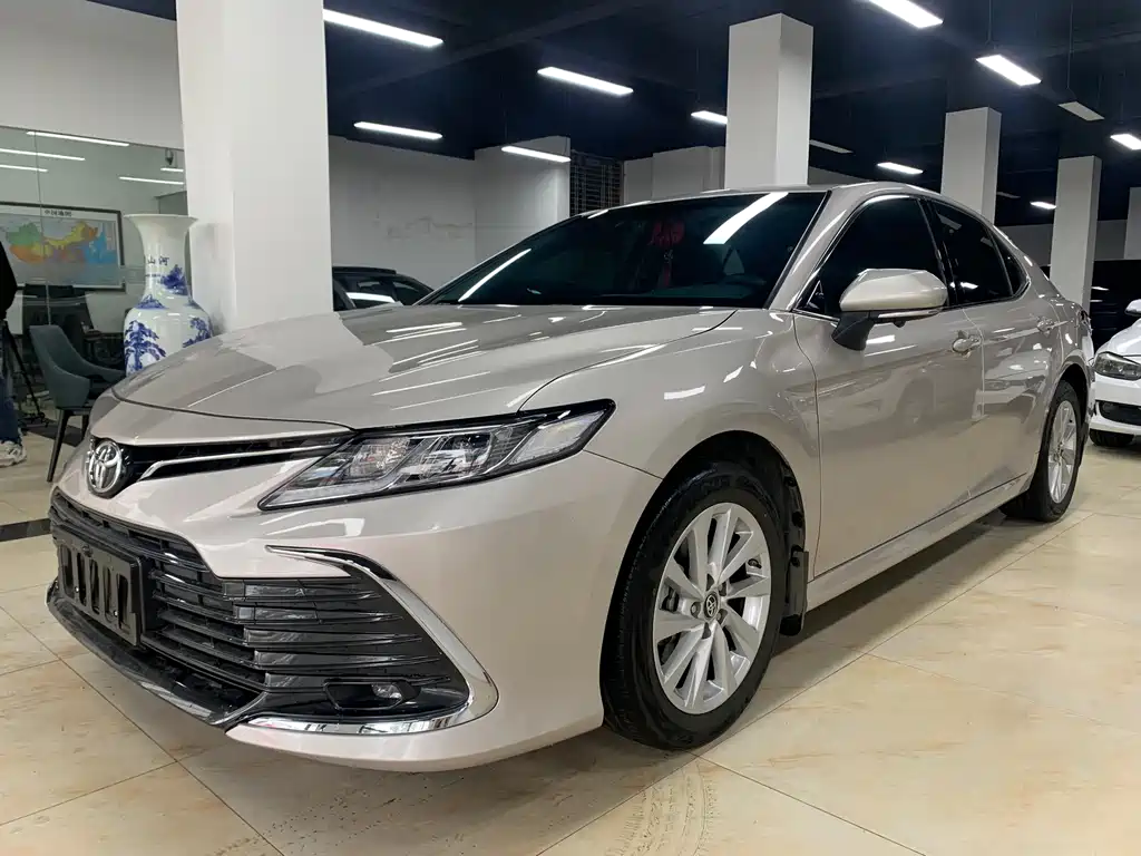 Купить Toyota Camry