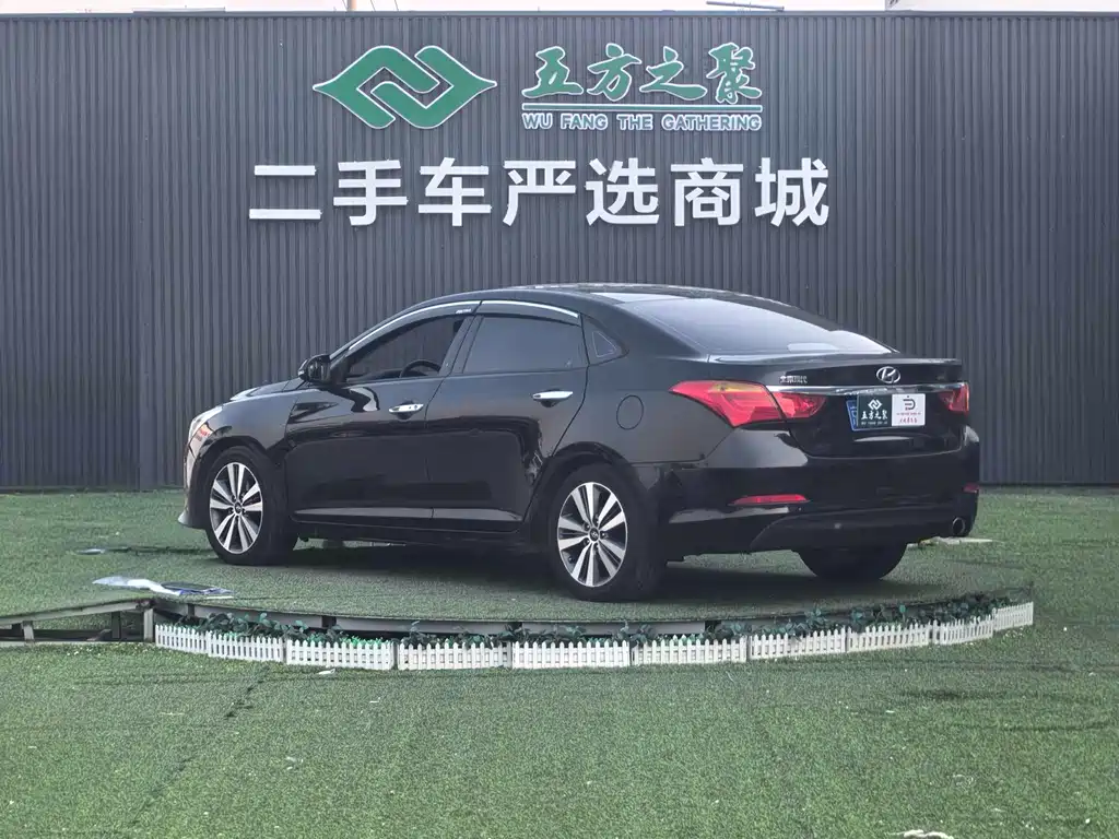 Hyundai Mistra 2014 1.8L AT Luxury DLX