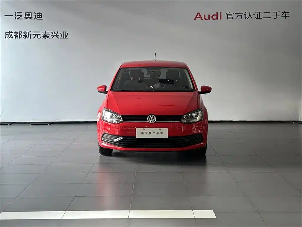 VOLKSWAGEN POLO