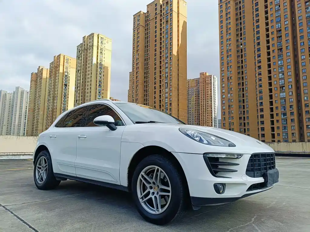 Porsche Macan — миниатюра 3