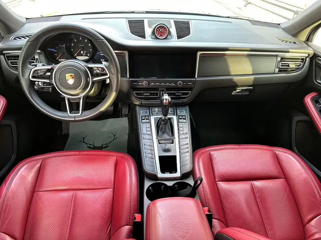 Porsche Macan — миниатюра 5