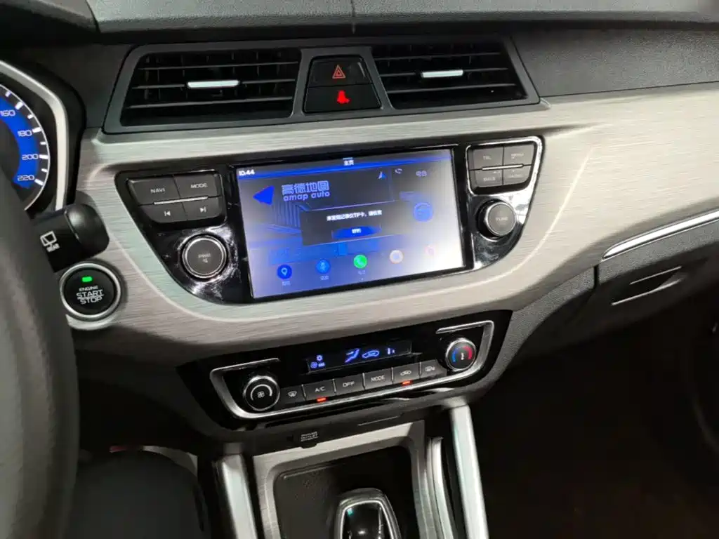 Geely Vision X3 — миниатюра 13