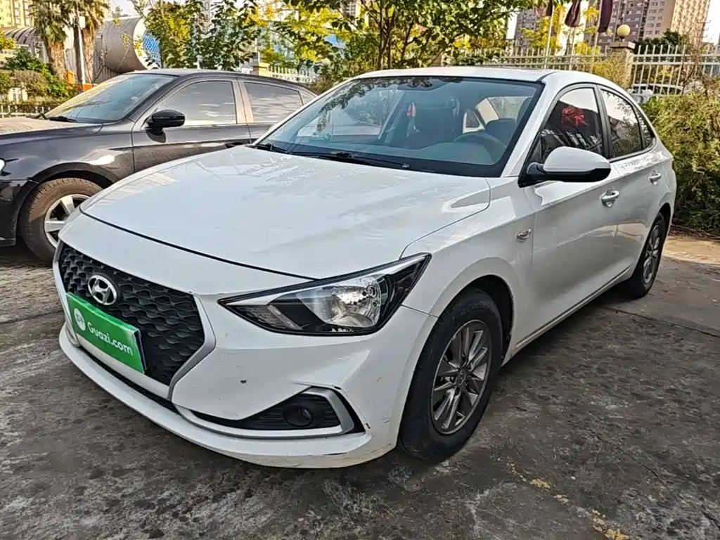 Hyundai Elantra — миниатюра 2