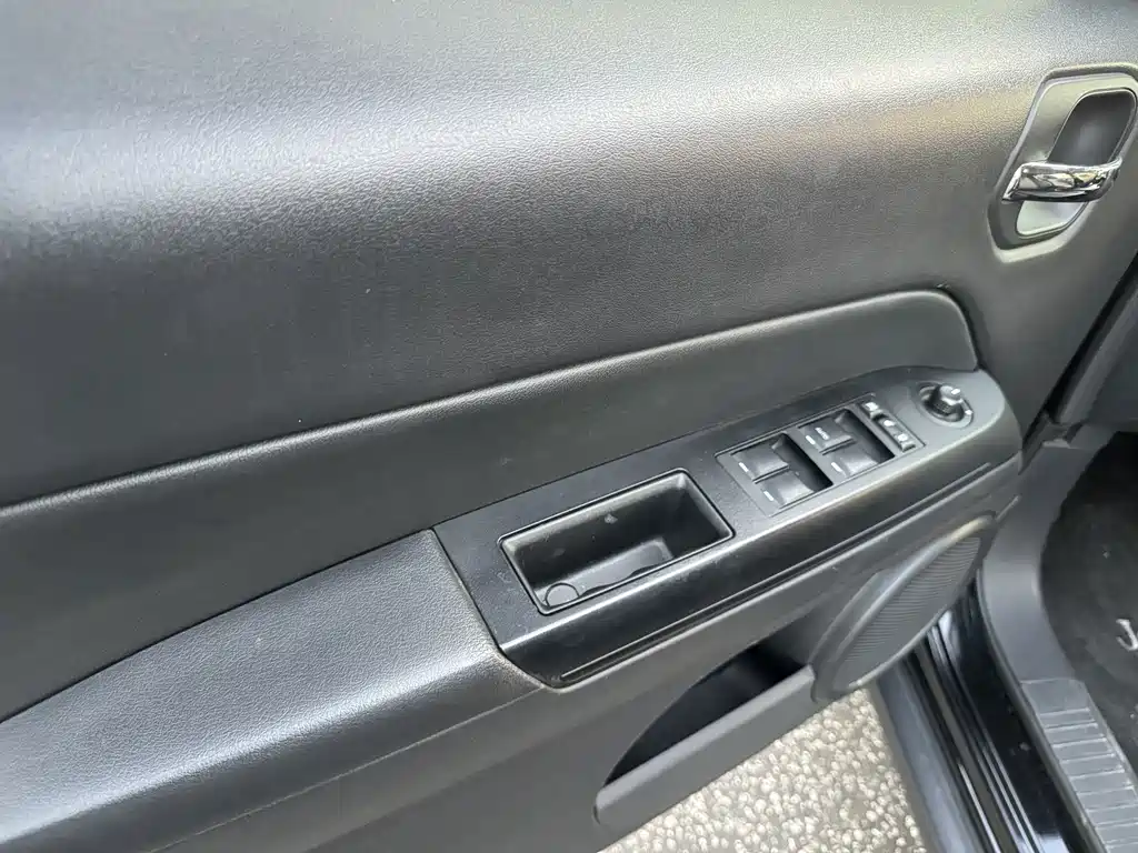Jeep Patriot — миниатюра 13