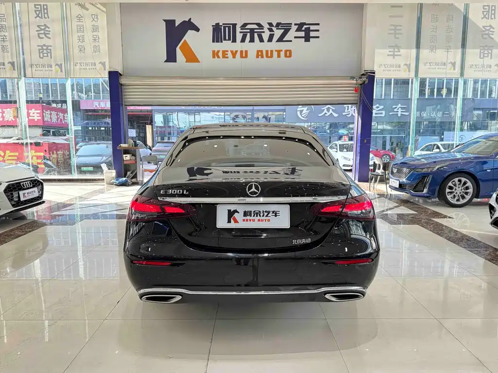 MERCEDES-BENZ E CLASS