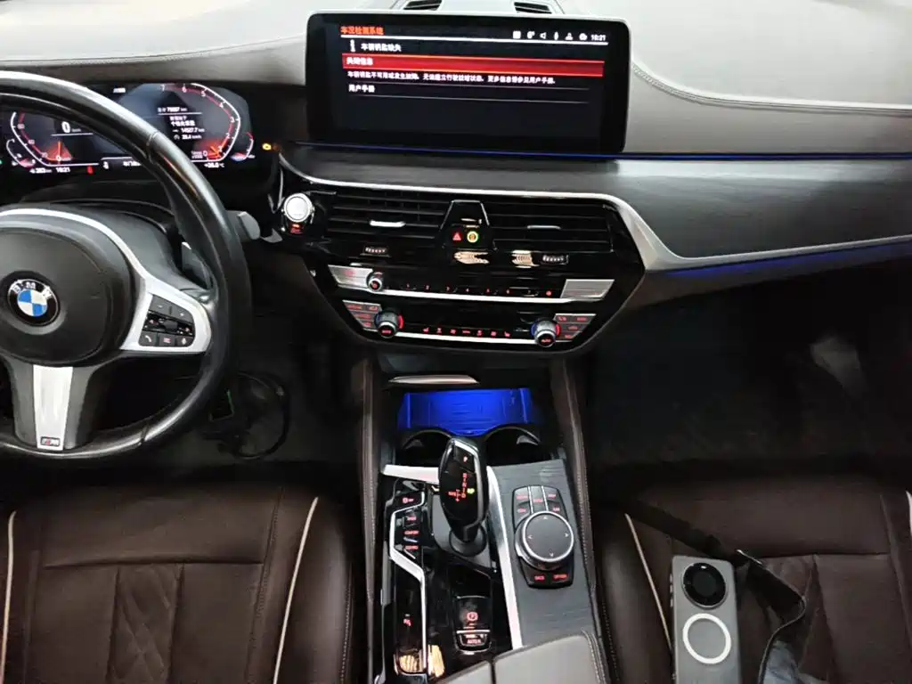 BMW 5 Series — миниатюра 13