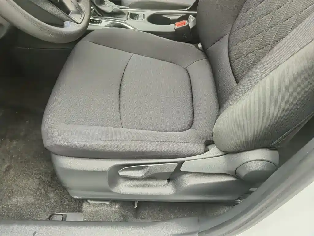 Toyota Corolla Cross — миниатюра 20