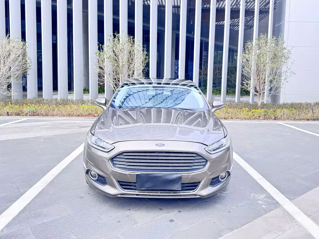 Ford Mondeo 2013 2.0L GTDi200 Fashion