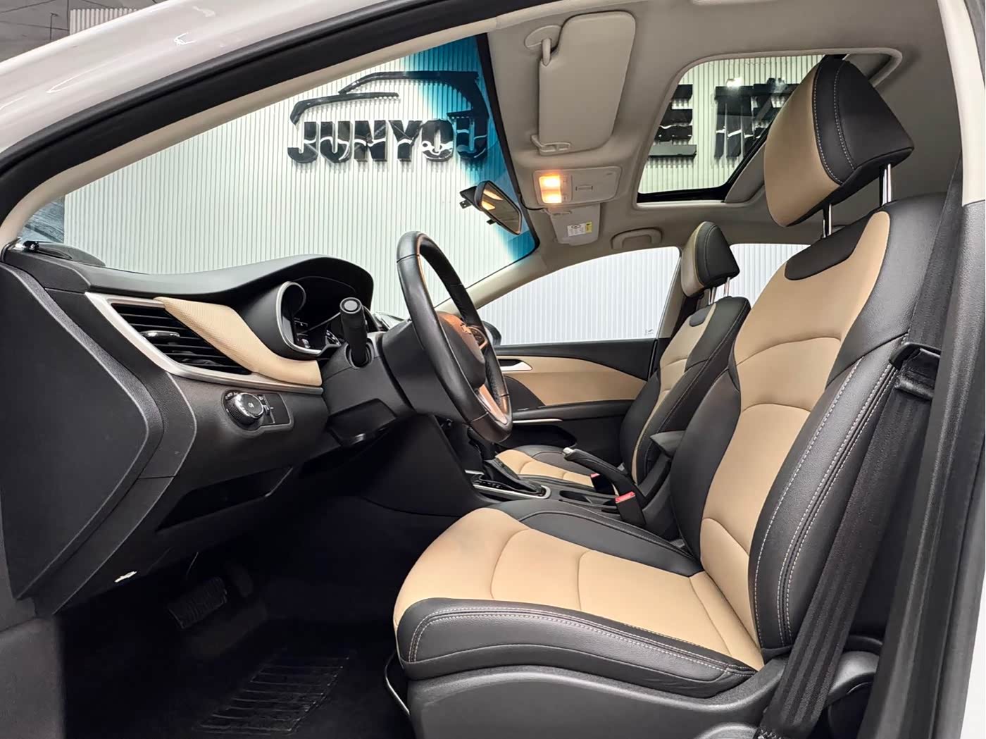 Chevrolet Monza 1.5 л 2022 г. Белый, пробег 9000 км