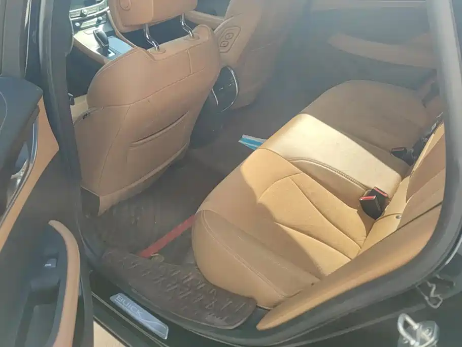 Buick LaCrosse — миниатюра 11