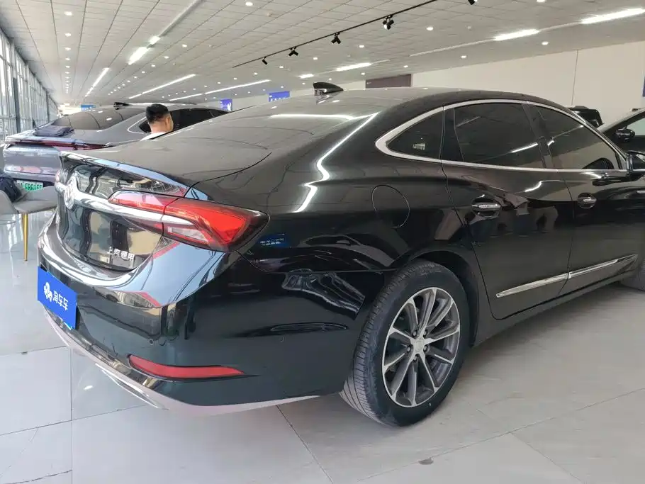 Buick LaCrosse — миниатюра 3