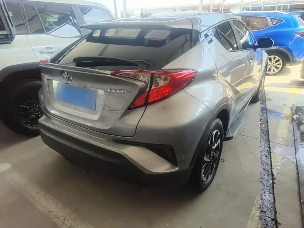 Toyota IZOA — миниатюра 7