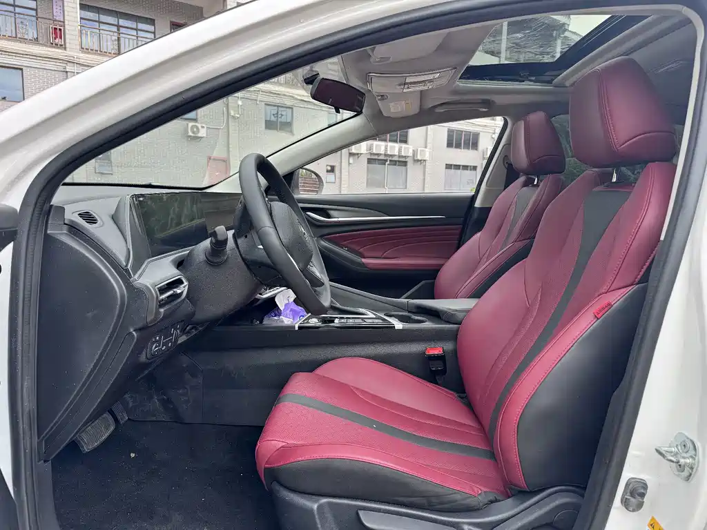 Changan Eado — миниатюра 5