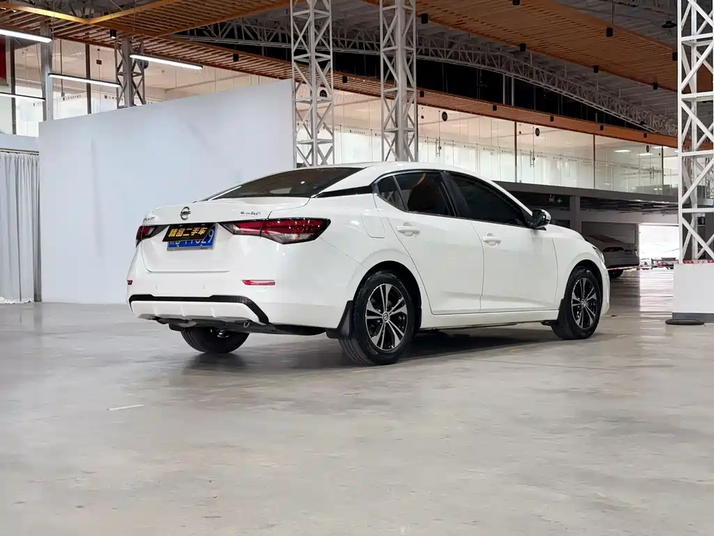 Nissan Sylphy 2022 1.6L XL CVT Enjoy