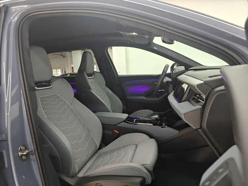 Audi Q6L e-tron — миниатюра 14