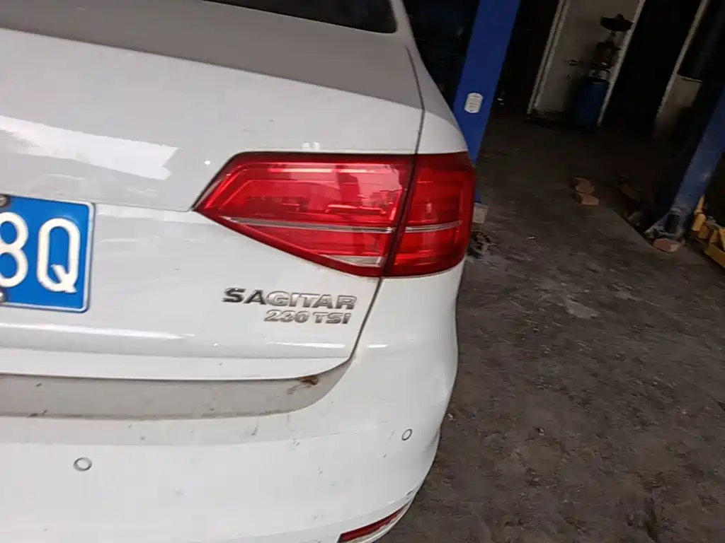 Volkswagen Sagitar — миниатюра 8