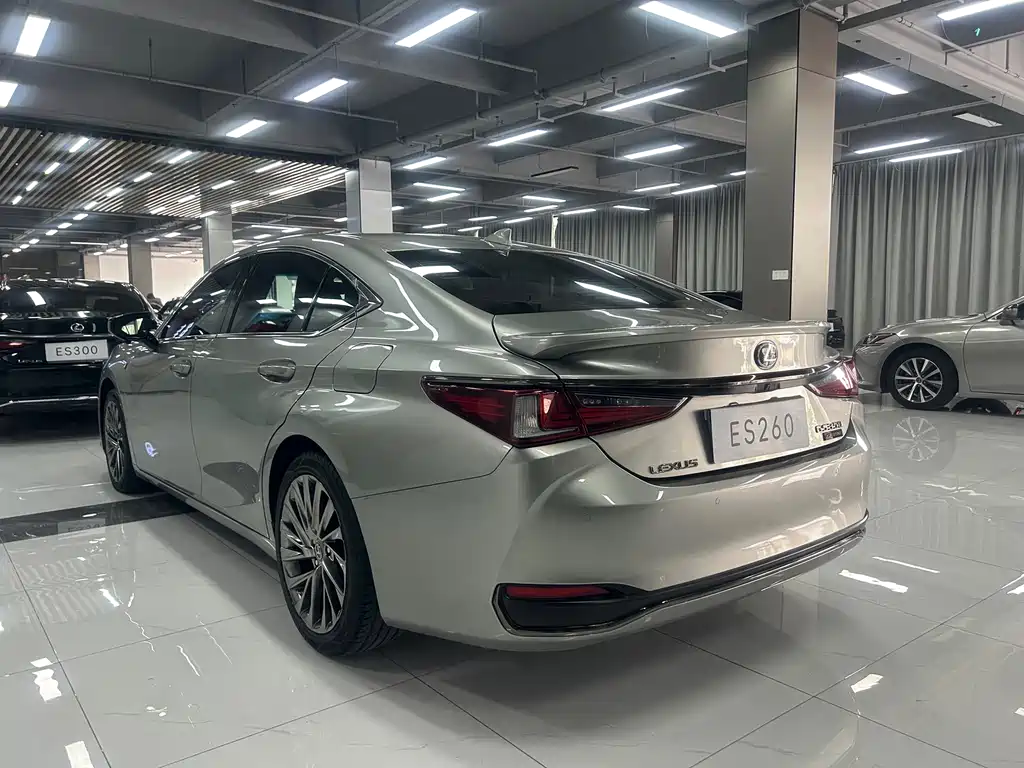Lexus ES — фотографии объявления, Фото 9