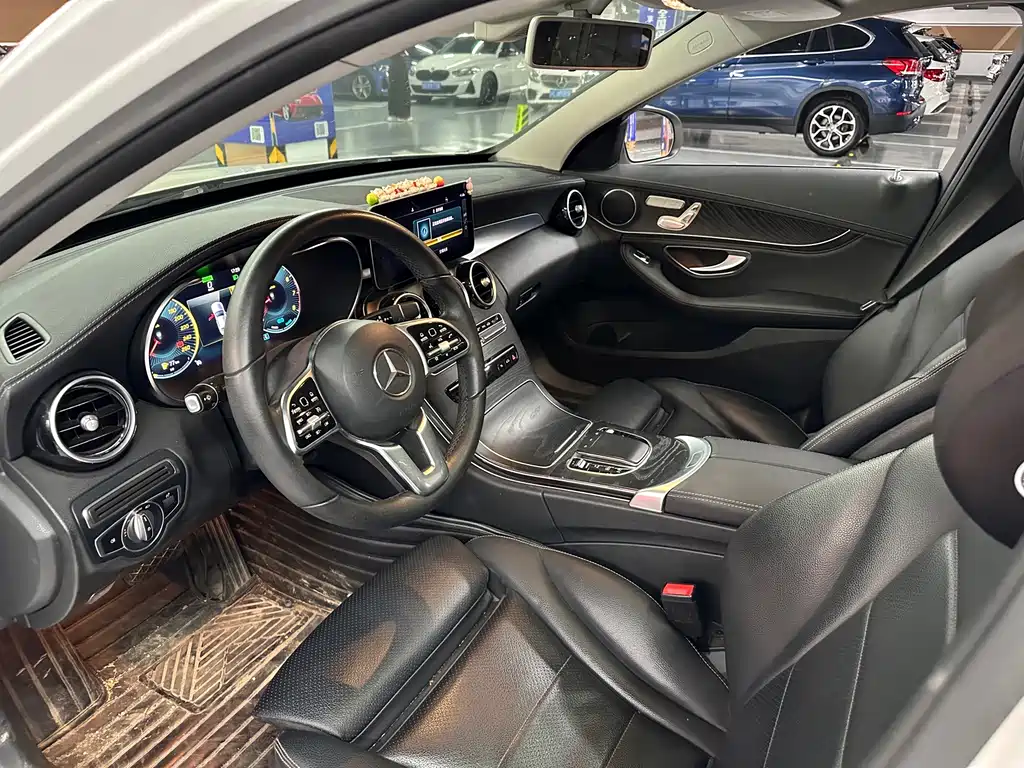 Mercedes-Benz C-Class — миниатюра 7