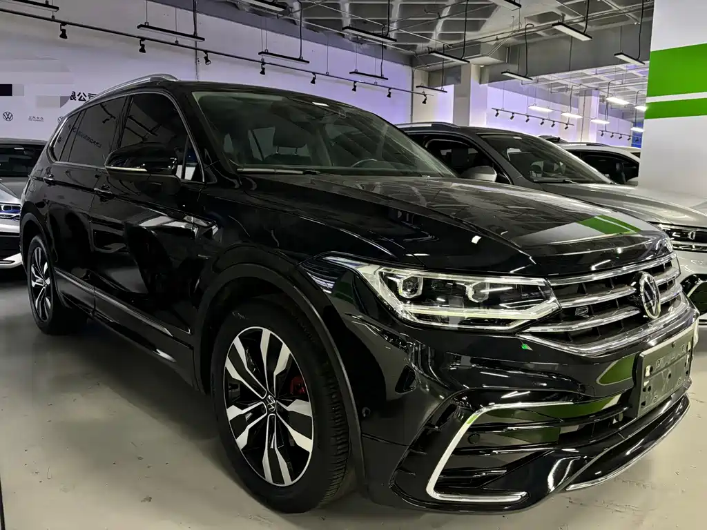 Volkswagen Tiguan L — миниатюра 3