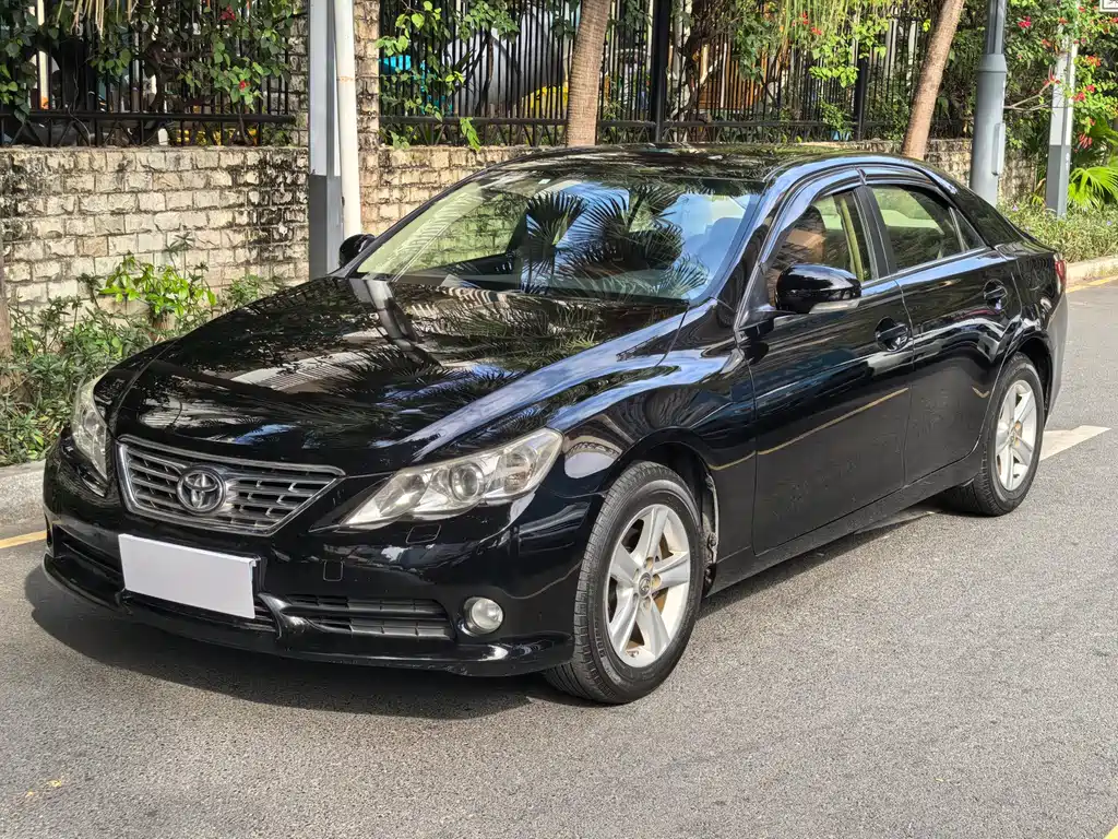 Toyota Reiz 2011