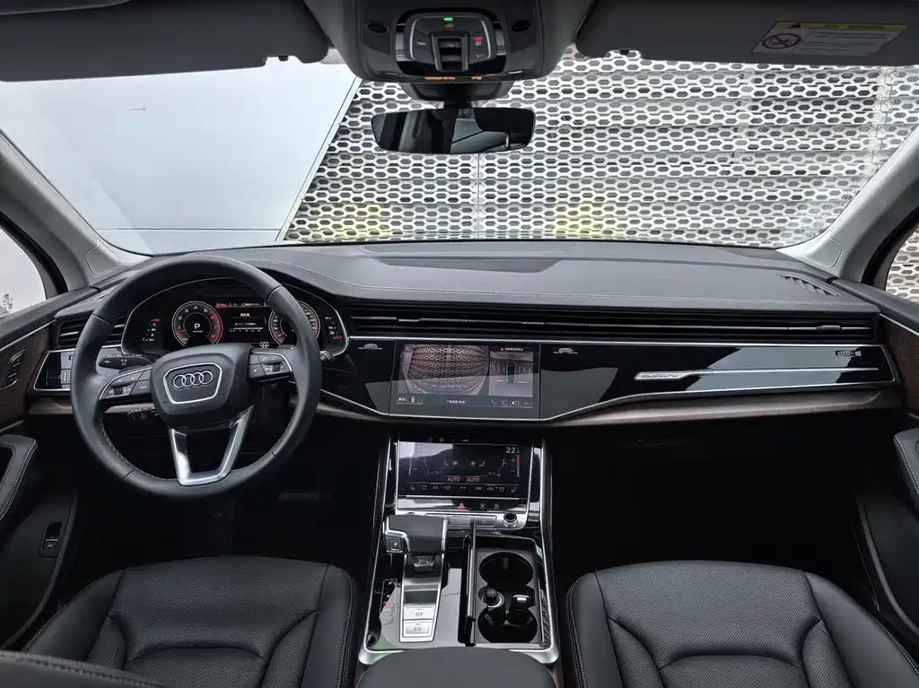 Audi Q7 2025 55 TFSI quattro S line Sport