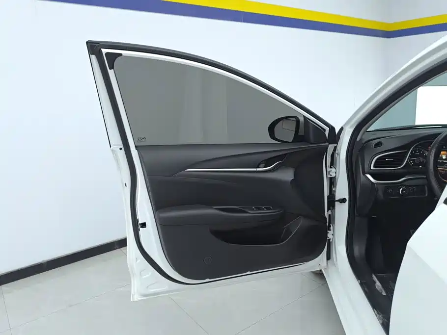 Buick Excelle — миниатюра 7