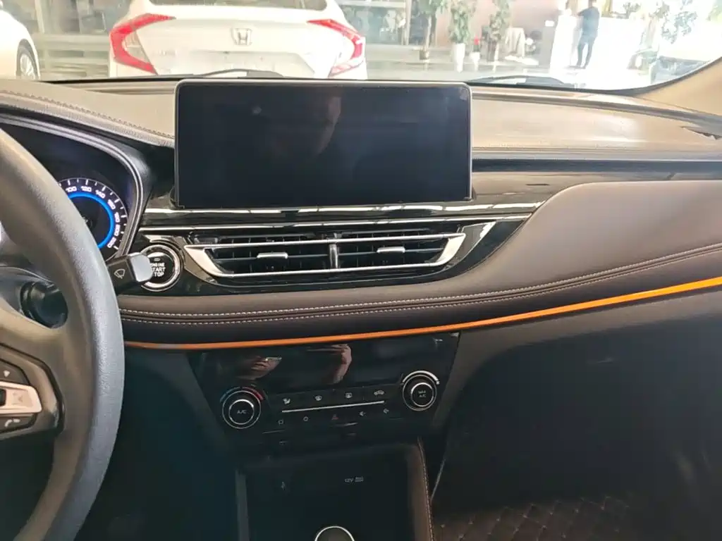 Changan Eado DT — миниатюра 13