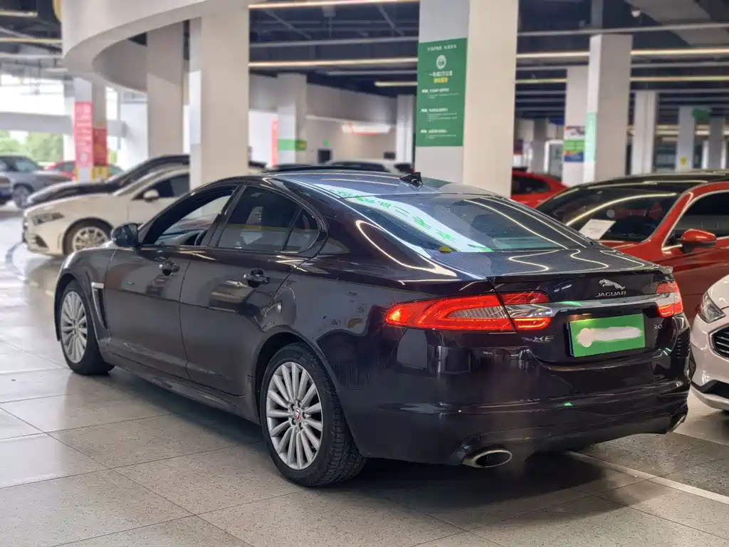 JAGUAR XF